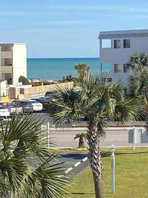 Апартаменты Great Beach Getaway! Миртл-Бич Экстерьер фото